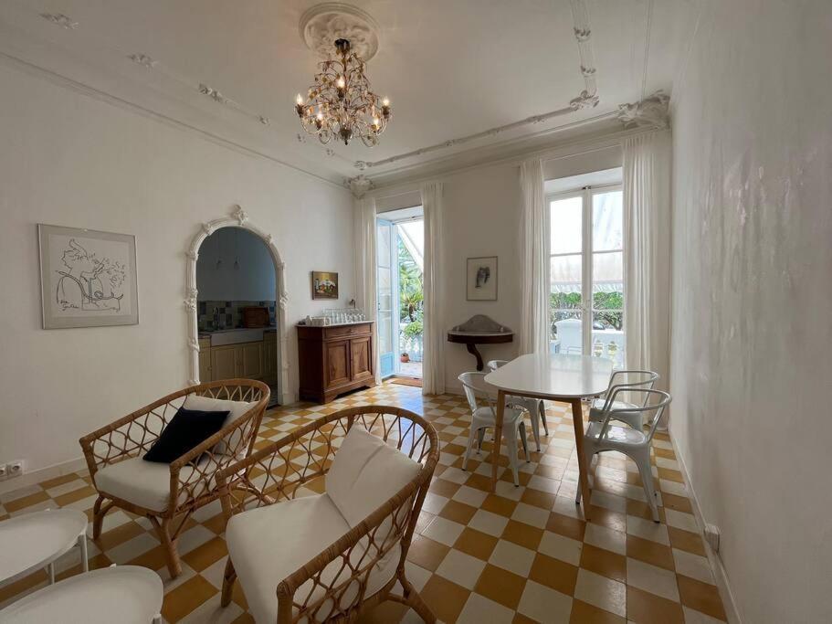 Beautiful Garden Apartment Steps From The Beach Menton Eksteriør bilde