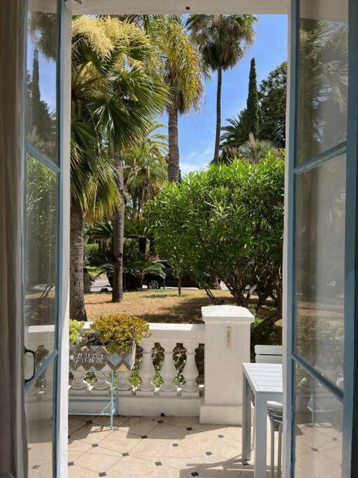 Beautiful Garden Apartment Steps From The Beach Menton Eksteriør bilde