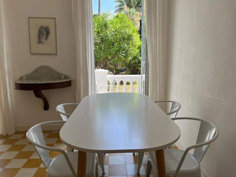 Beautiful Garden Apartment Steps From The Beach Menton Eksteriør bilde