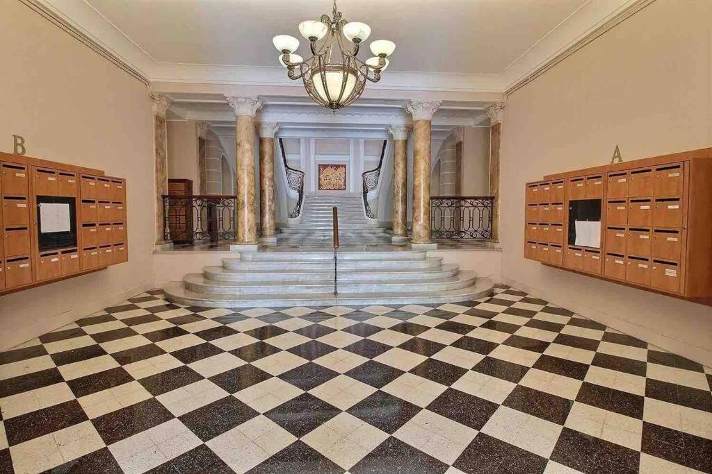 Beautiful Garden Apartment Steps From The Beach Menton Eksteriør bilde